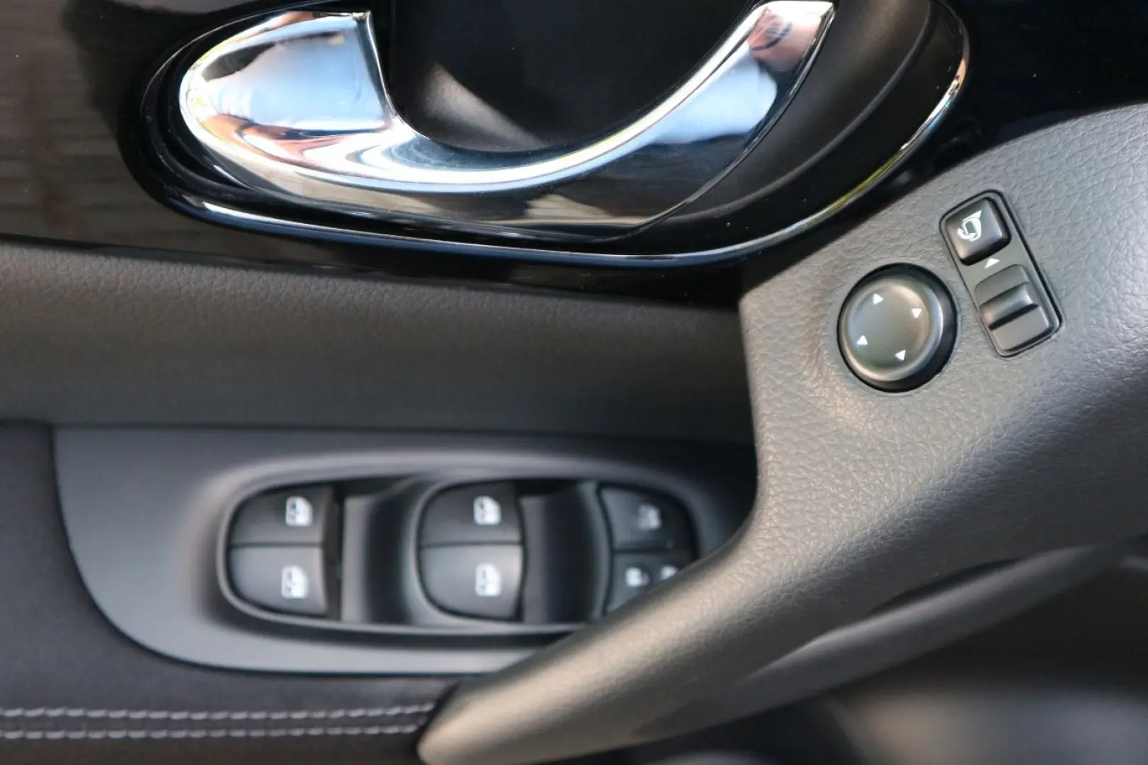 NISSAN Qashqai 1.3 DIG-T DCT Navi Pano LEASING