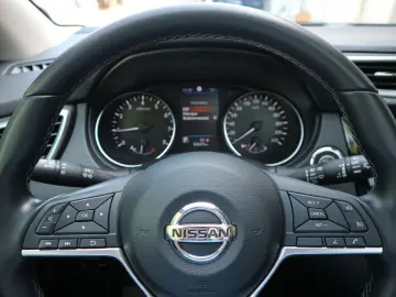 NISSAN Qashqai 1.3 DIG-T DCT Navi Pano LEASING