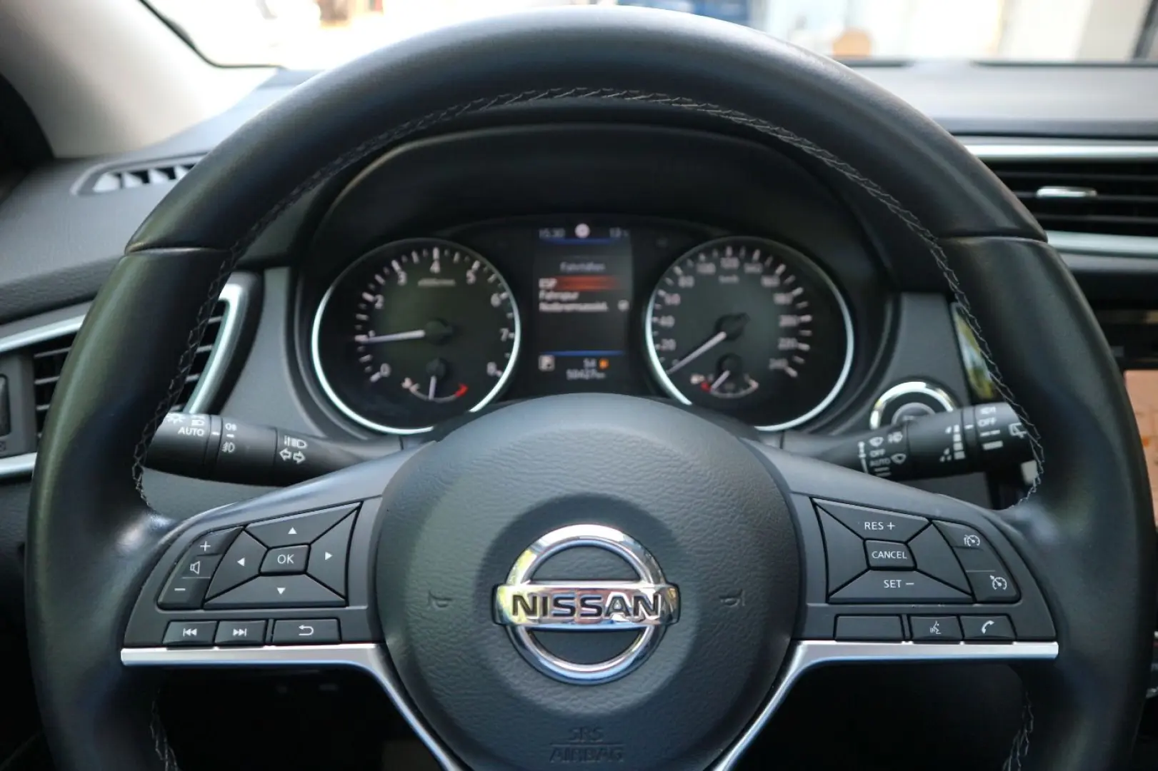 NISSAN Qashqai 1.3 DIG-T DCT Navi Pano LEASING