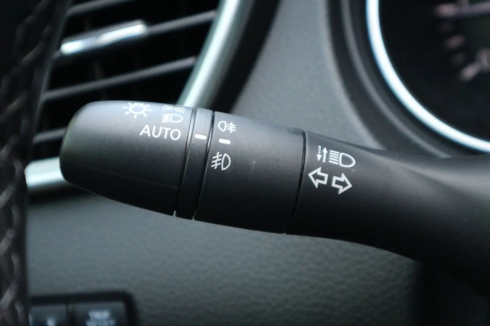 NISSAN Qashqai 1.3 DIG-T DCT Navi Pano LEASING