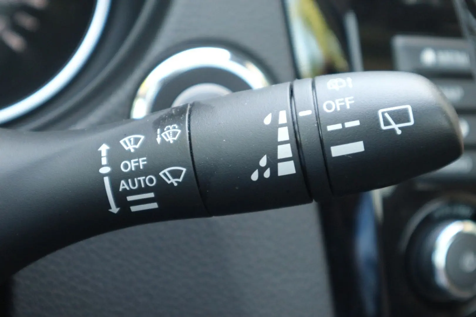 NISSAN Qashqai 1.3 DIG-T DCT Navi Pano LEASING