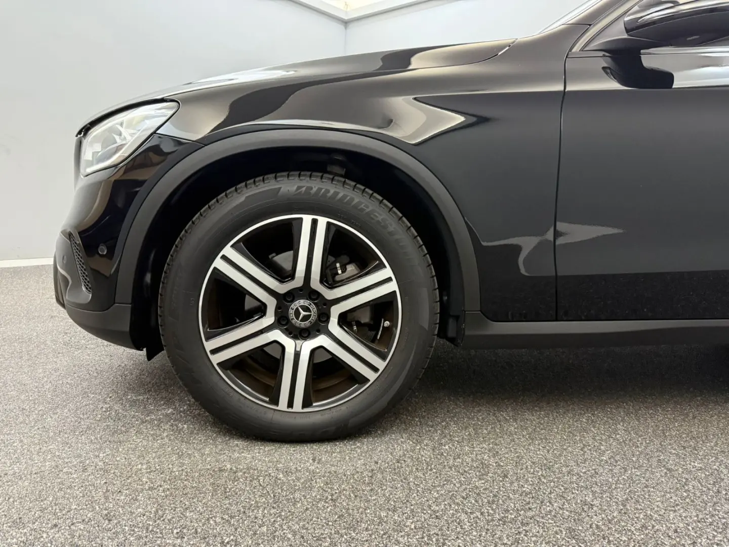 MERCEDES BENZ GLC 200d 4M Night*PANO*DISTR+*LEASING