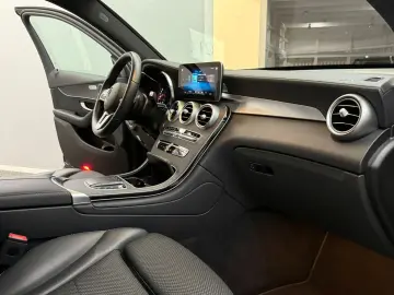 MERCEDES BENZ GLC 200d 4M Night*PANO*DISTR+*LEASING