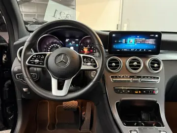 MERCEDES BENZ GLC 200d 4M Night*PANO*DISTR+*LEASING