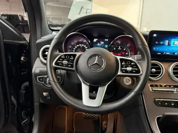 MERCEDES BENZ GLC 200d 4M Night*PANO*DISTR+*LEASING