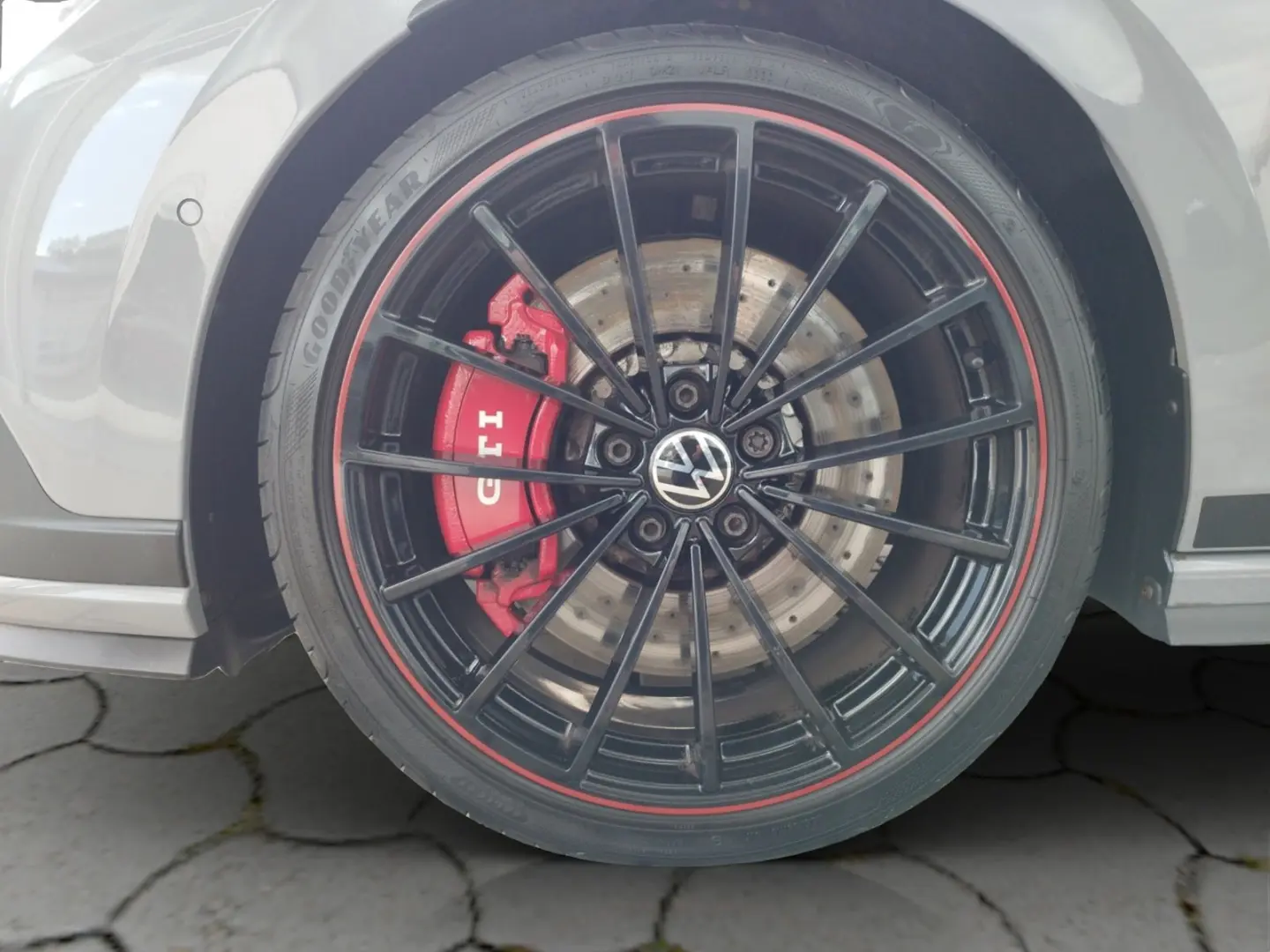 VOLKSWAGEN Golf VIII GTI Clubsport 2.0 TSI DSG LEASING