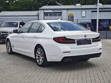 BMW 545 e xDrive HUD ACC Leder LEASING