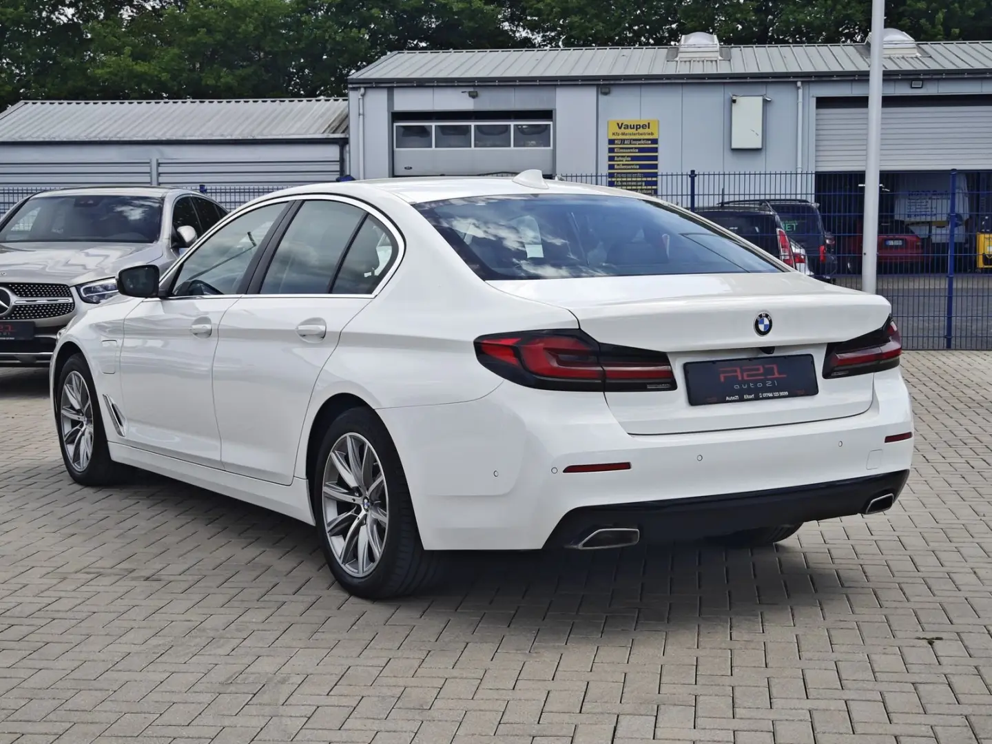BMW 545 e xDrive HUD ACC Leder LEASING
