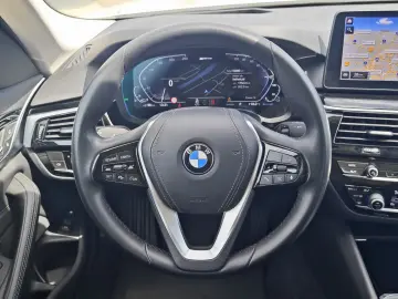 BMW 545 e xDrive HUD ACC Leder LEASING