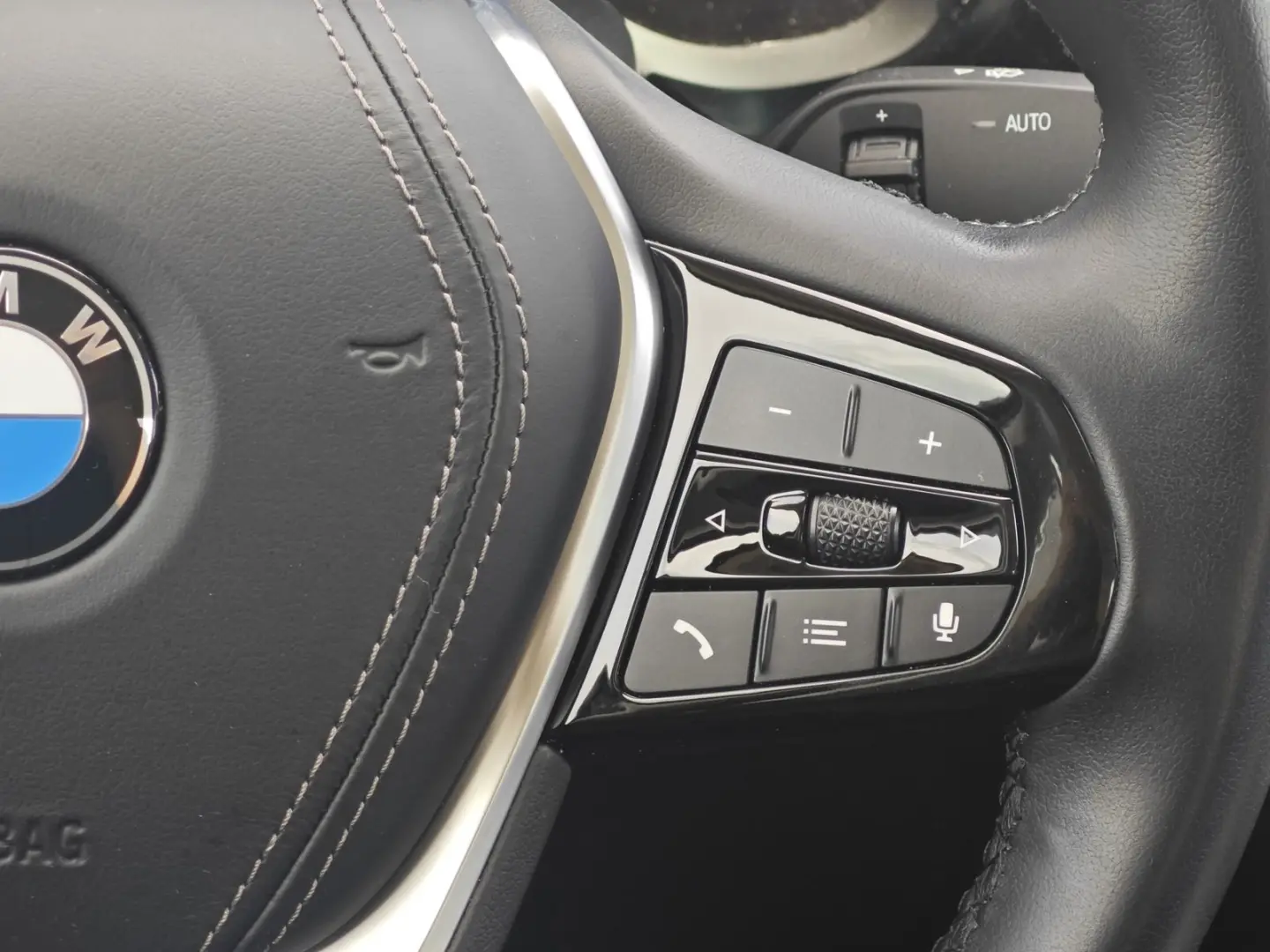 BMW 545 e xDrive HUD ACC Leder LEASING
