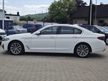 BMW 545 e xDrive HUD ACC Leder LEASING