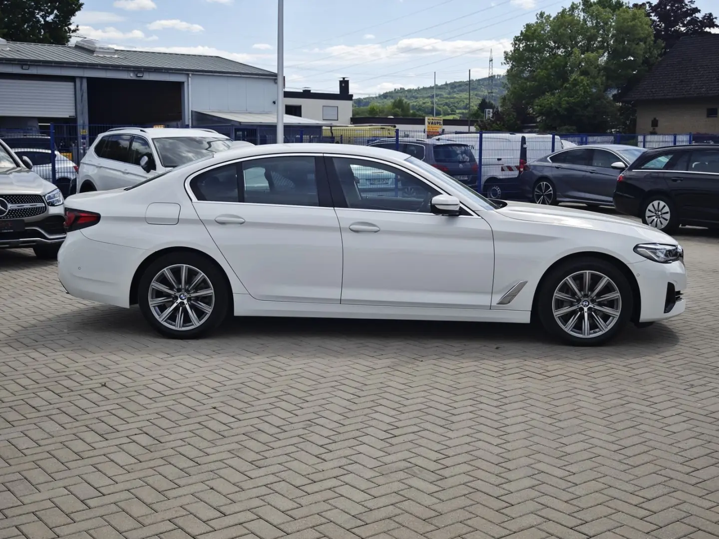 BMW 545 e xDrive HUD ACC Leder LEASING