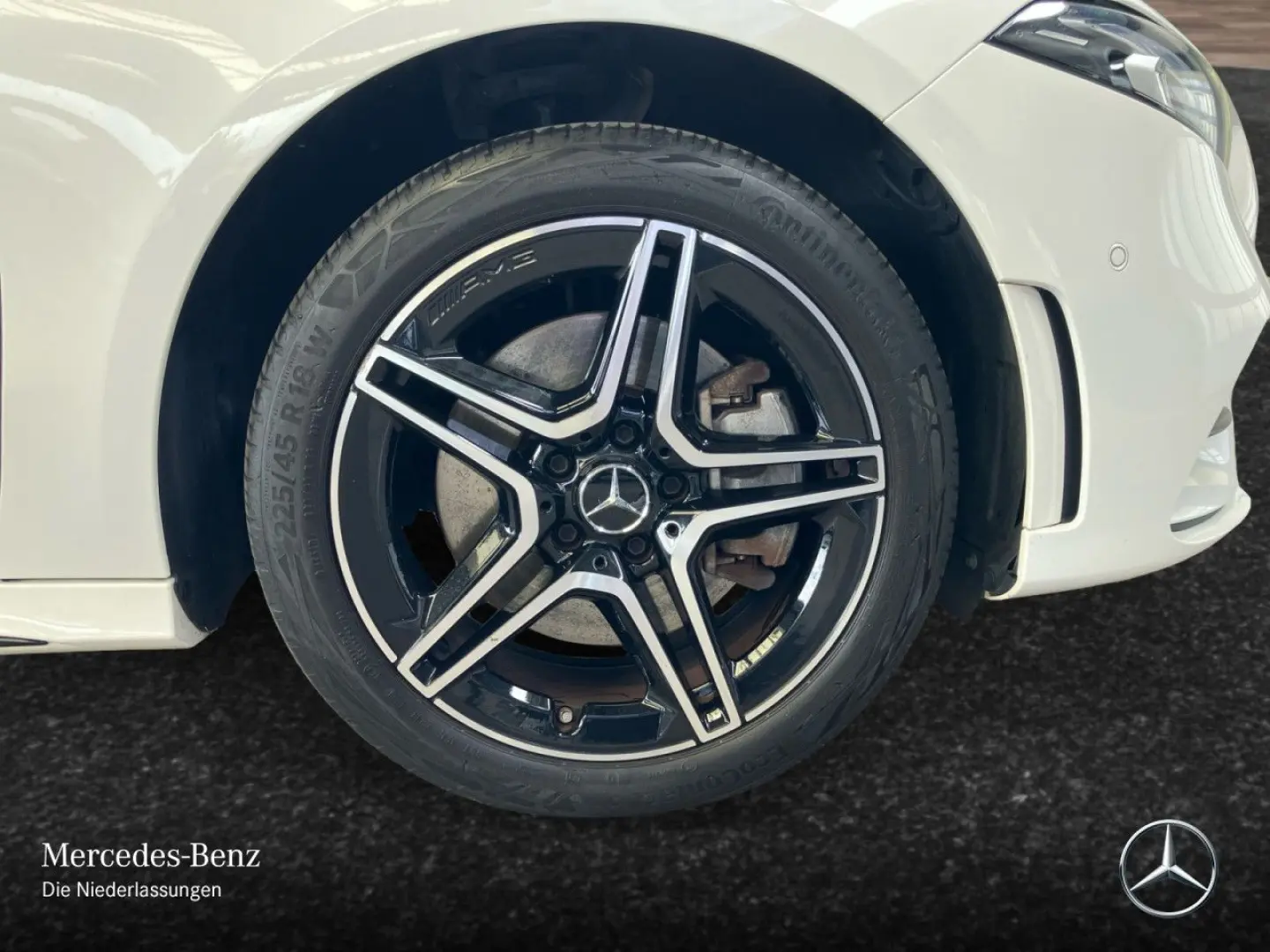 MERCEDES BENZ A250 e AMG/Night/LED/CarPlay/LEASING