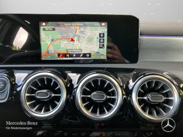 MERCEDES BENZ A250 e AMG/Night/LED/CarPlay/LEASING