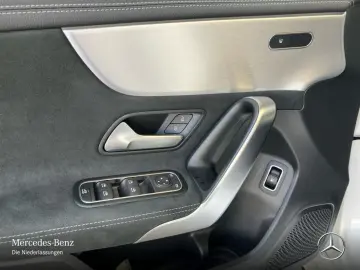 MERCEDES BENZ A250 e AMG/Night/LED/CarPlay/LEASING