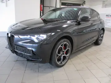 Stelvio Veloce Q4 NAVI SHZ LETDER AT