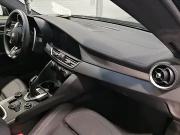 ALFA ROMEO Stelvio Veloce Q4 LEASING