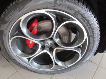 ALFA ROMEO Stelvio Veloce Q4 LEASING