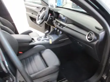 ALFA ROMEO Stelvio Veloce Q4 LEASING