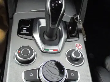 ALFA ROMEO Stelvio Veloce Q4 LEASING