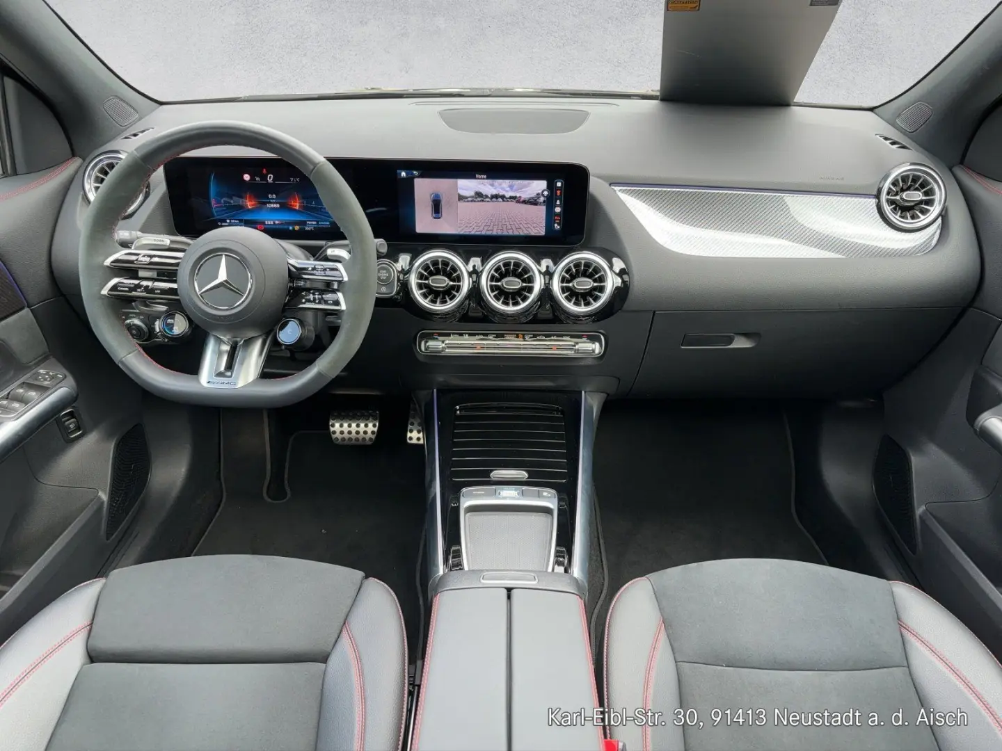 MERCEDES BENZ GLA 35 AMG 4M+PANO+MBEAM+360°+LEASING
