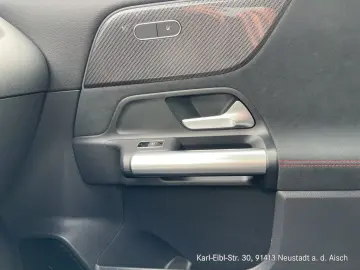 MERCEDES BENZ GLA 35 AMG 4M+PANO+MBEAM+360°+LEASING