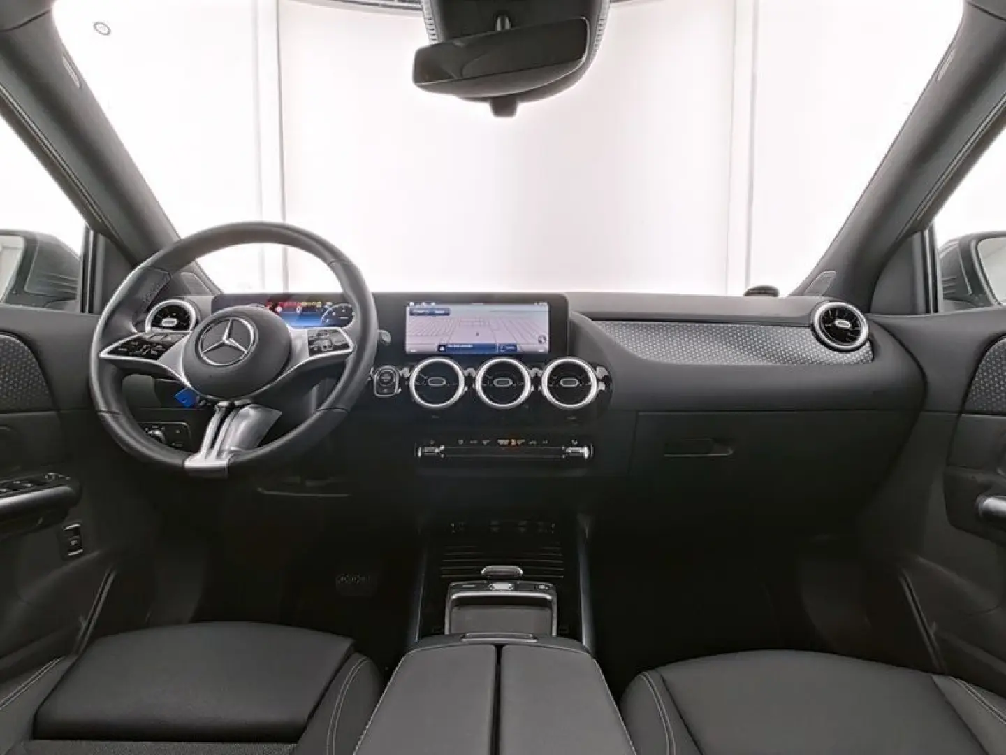 MERCDES BENZ GLA 180 PROGRESSIVE +KAMERA+LED+LEASING