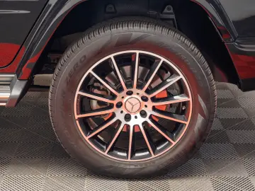 Mercedes Benz G500