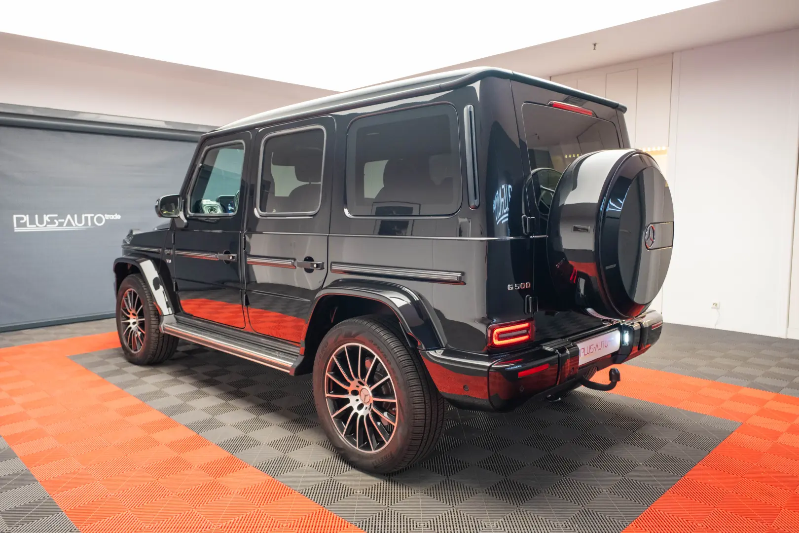 Mercedes Benz G500