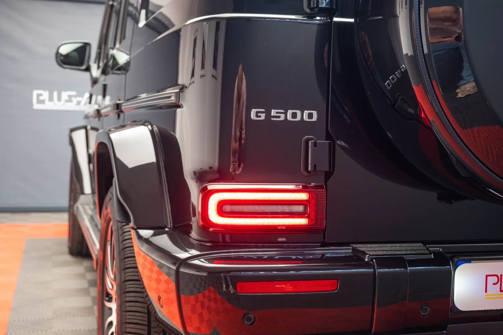 Mercedes Benz G500
