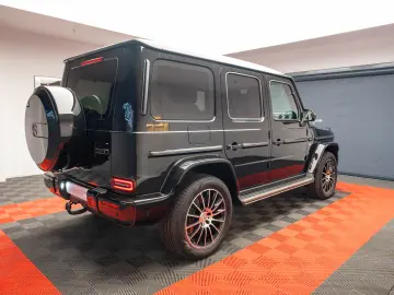 Mercedes Benz G500