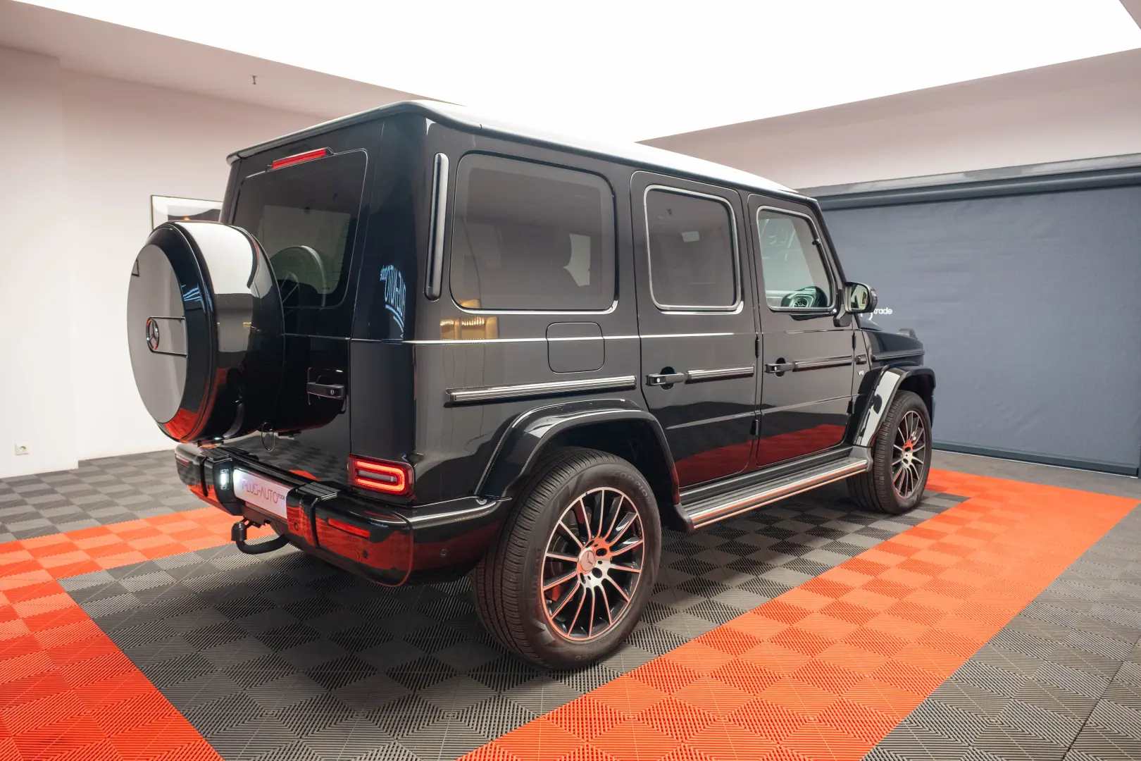 Mercedes Benz G500