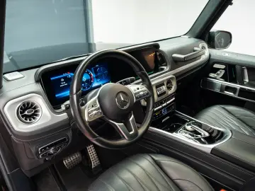 Mercedes Benz G500