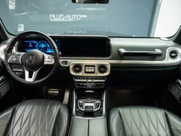 Mercedes Benz G500