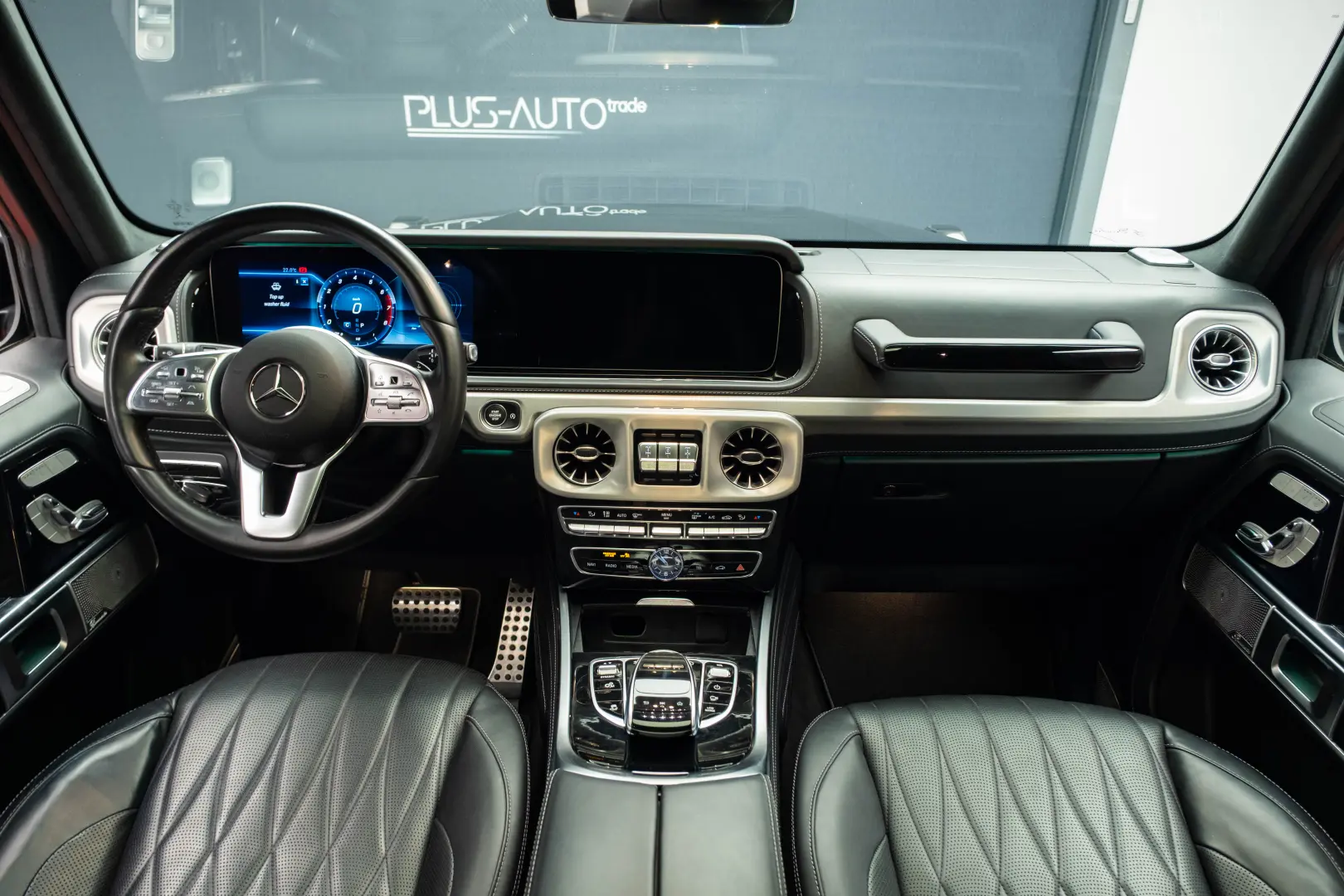 Mercedes Benz G500