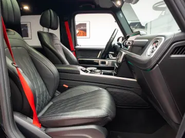 Mercedes Benz G500