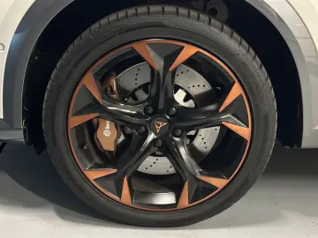 Formentor VZ 4Drive*19Zoll*BREMBO*Beats*CarPlay*