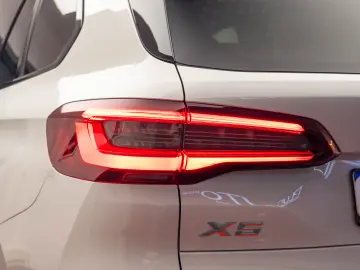 BMW X5 xDrive45e