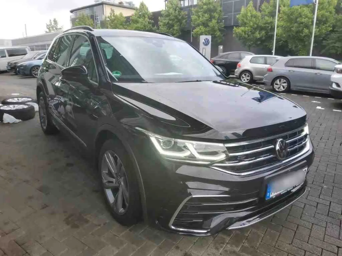 Tiguan 1.5 TSI DSG R-LINE*IQ.LIGHT*AHK*KAMERA*NA