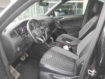 Tiguan 1.5 TSI DSG R-LINE*IQ.LIGHT*AHK*KAMERA*NA