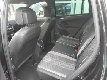 Tiguan 1.5 TSI DSG R-LINE*IQ.LIGHT*AHK*KAMERA*NA