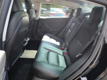Model 3 RWD PANO+LED+NAVI+SHZ+KAMERA+ACC+WP