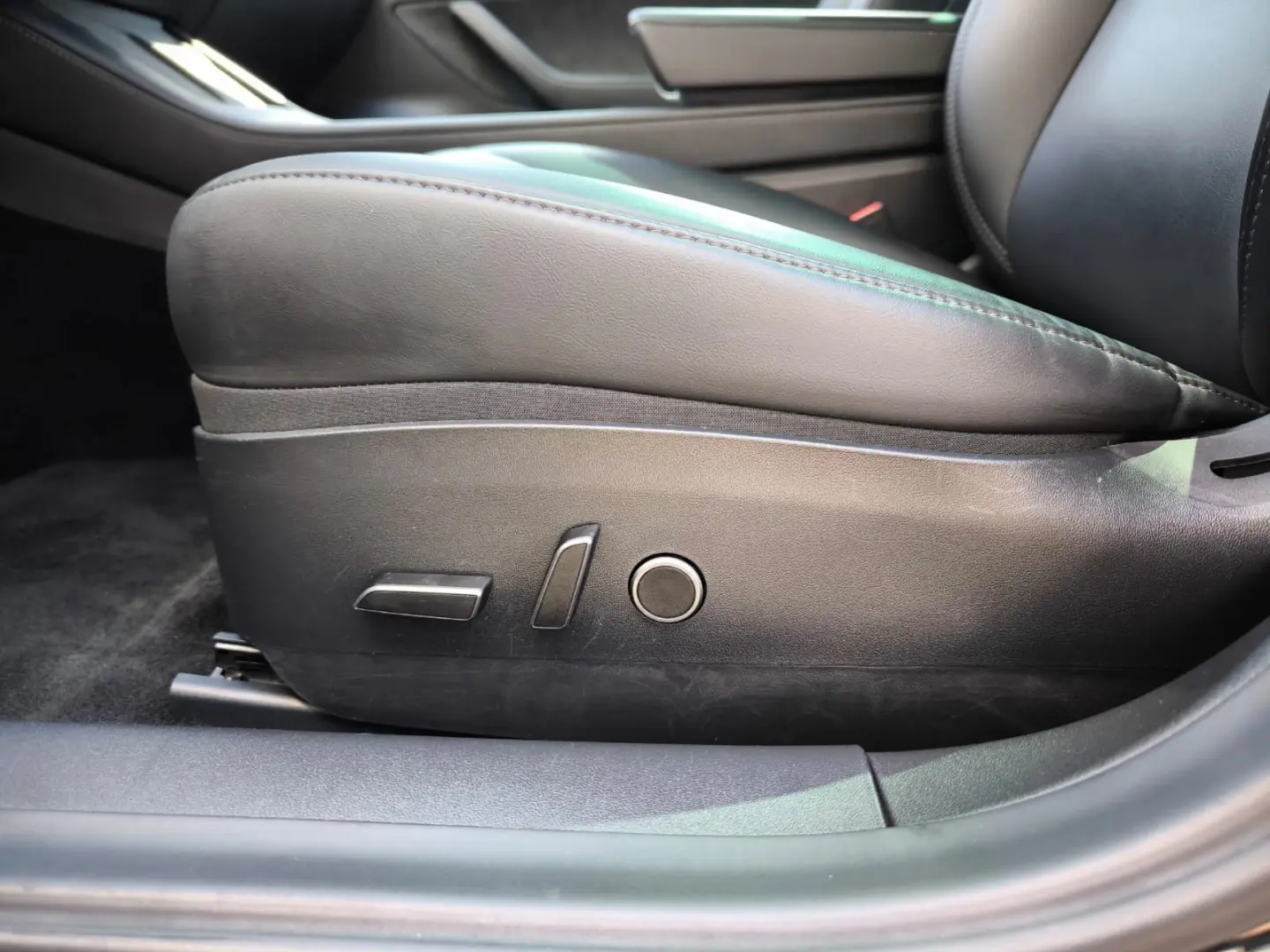 Model 3 RWD PANO+LED+NAVI+SHZ+KAMERA+ACC+WP