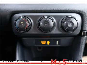 Yaris 1.0 Basis