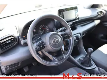 Yaris 1.0 Basis