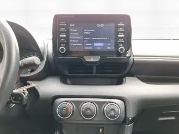 Yaris 1.0 Comfort +Klima +Apple CarPlay +Android