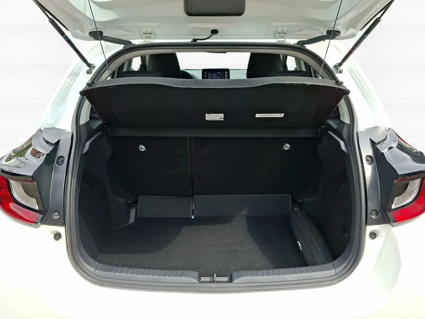 Yaris 1.0 Comfort +Klima +Apple CarPlay +Android
