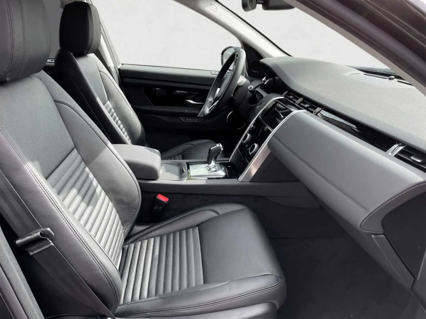 Discovery Sport P300e SE