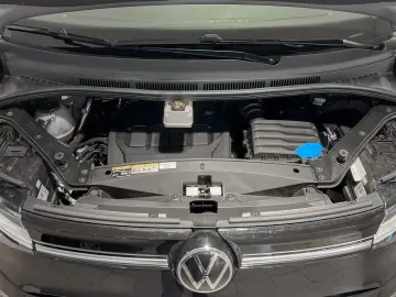 Multivan 2.0TDI Life DSG 7Sitz AHK Kamera LED