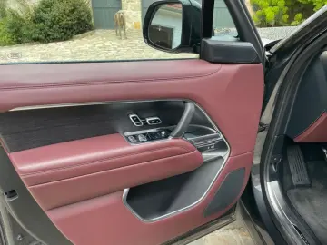 Range Rover 3.0 P440e Autobiography
